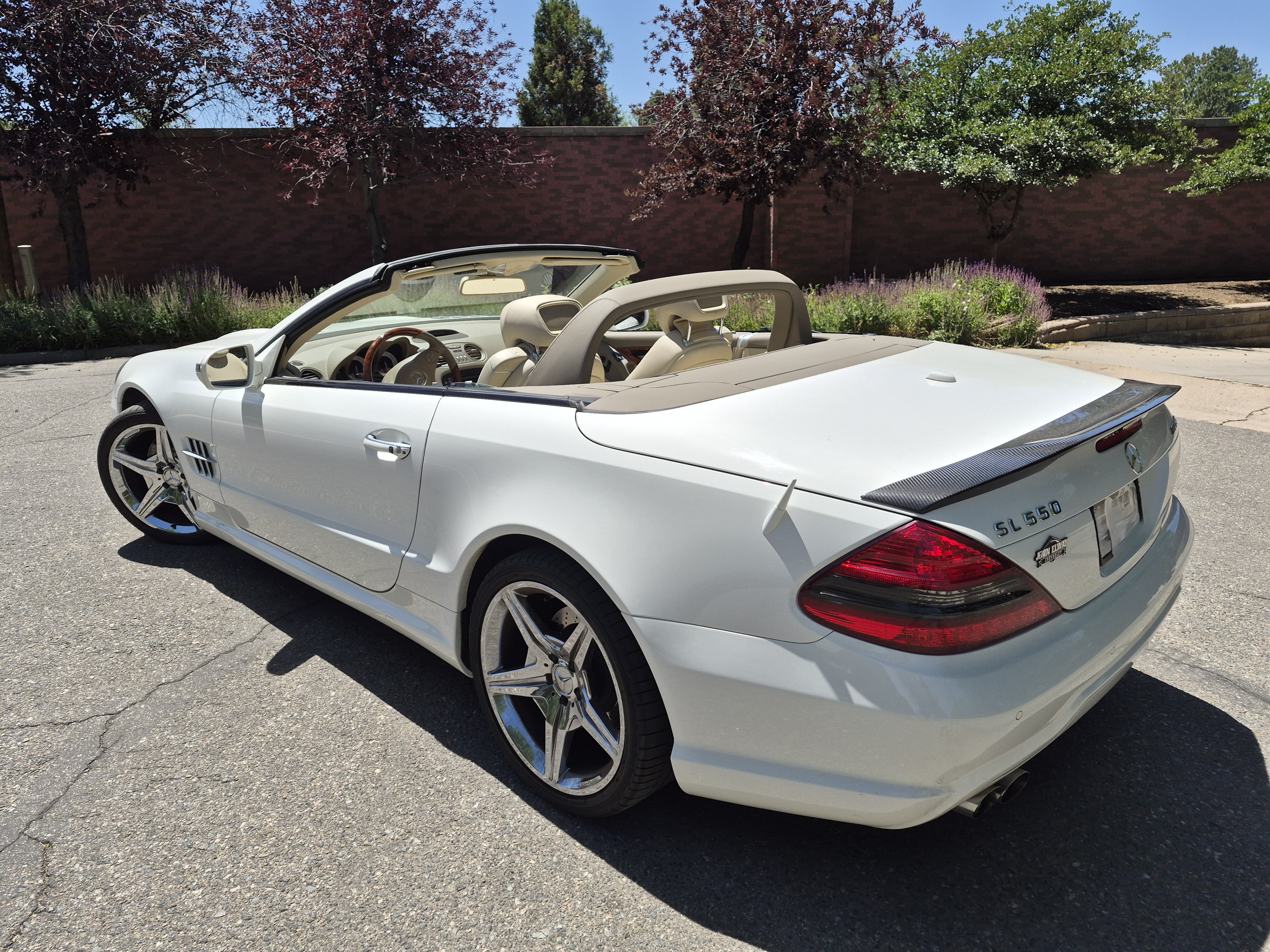 Used 2009 Mercedes-Benz SL 550 image 4
