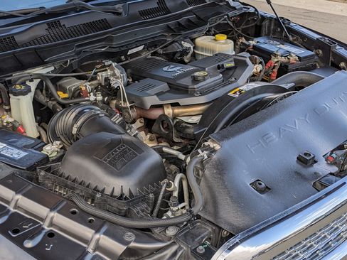 Used 2017 RAM 3500 Laramie image 13