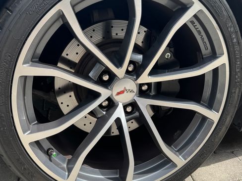 Used 2013 Chevrolet Corvette 427 w/ 1SC Preferred Equipment Group RWD image 18