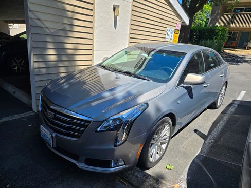 Used 2019 Cadillac XTS Luxury image 6