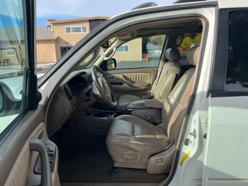 Used 2004 Toyota Sequoia Limited image 15