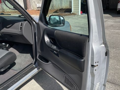 Used 2003 Ford Ranger XLT image 11