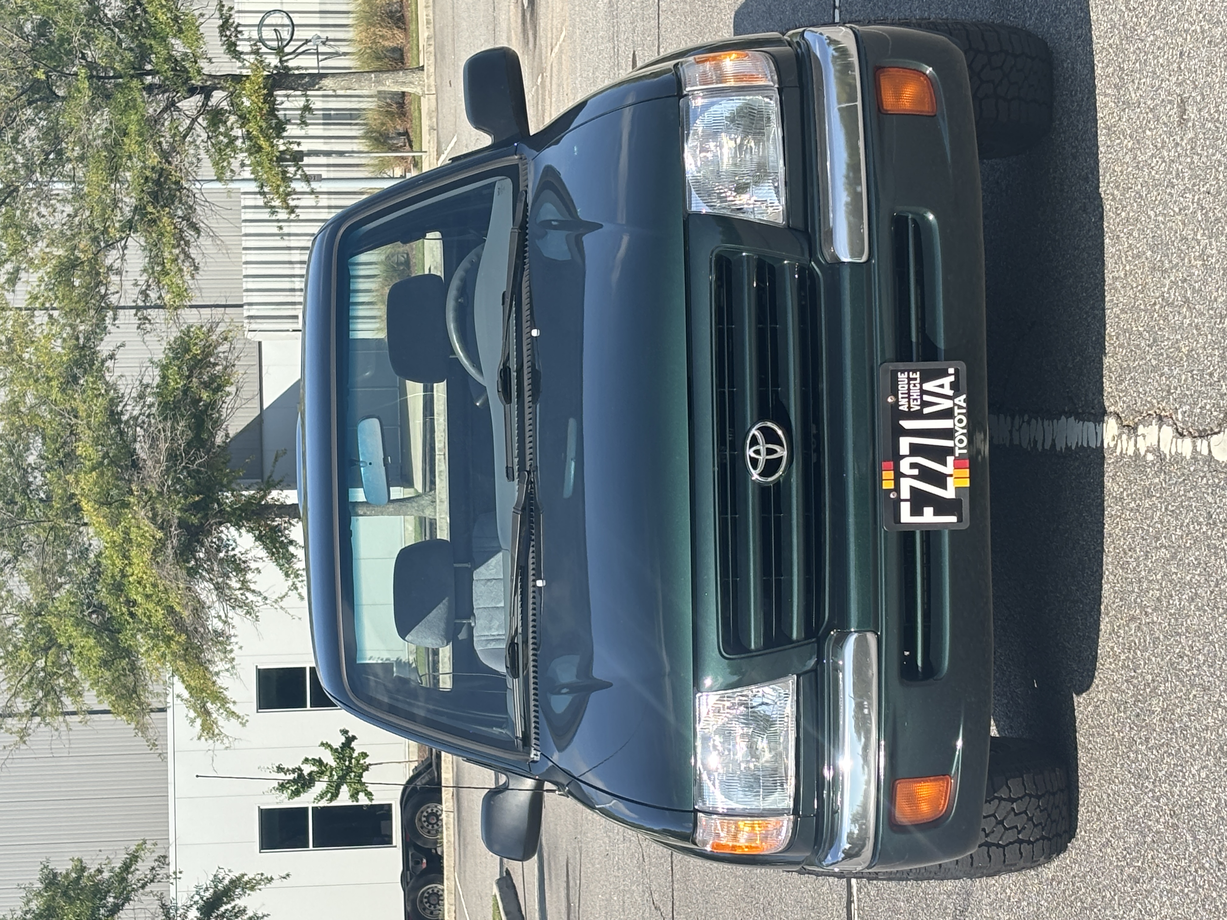 Used 2000 Toyota Tacoma 2WD Regular Cab image 1