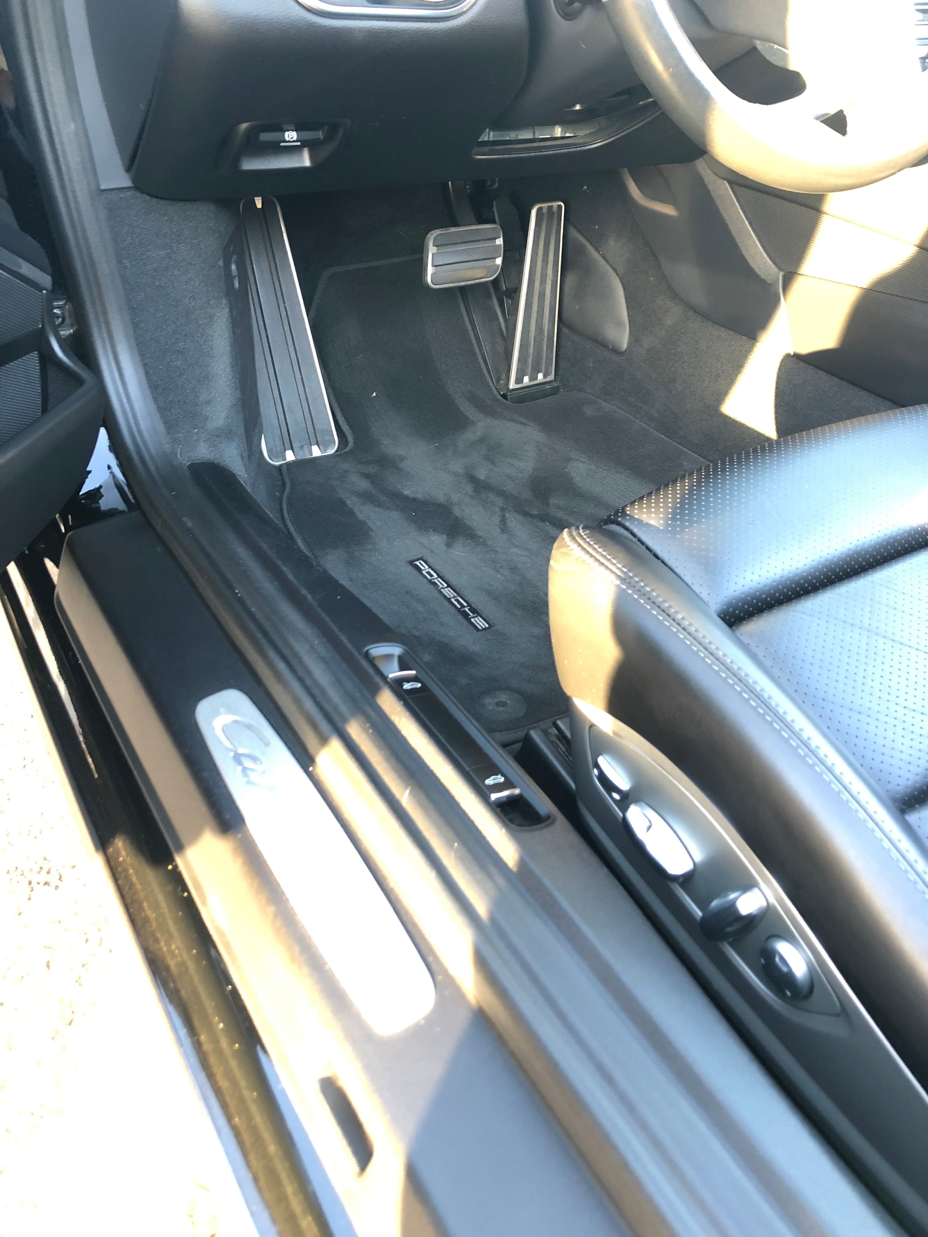 Used 2015 Porsche 911 Carrera S RWD image 9
