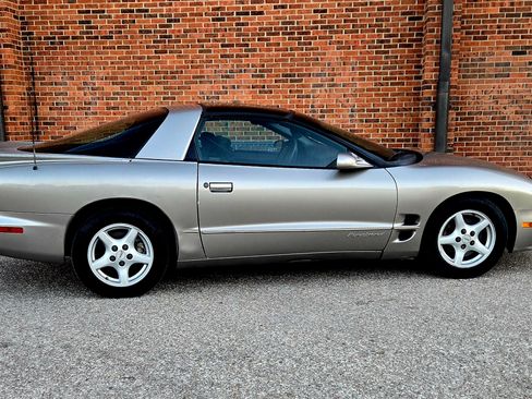 Used 2001 Pontiac Firebird Formula w/ Opt Pkg 1 image 6