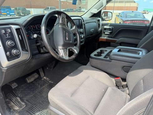 Used 2019 GMC Sierra 1500 SLE w/ SLE Value Package AWD/4WD image 12