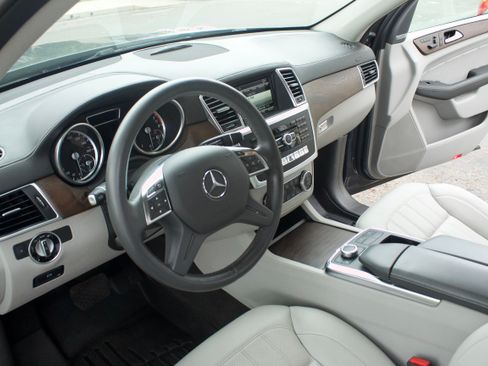 Used 2016 Mercedes-Benz GL 450 4MATIC image 10