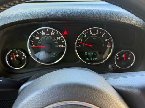 Used 2015 Jeep Wrangler Unlimited Sport w/ Quick Order Package 24S AWD/4WD image 11