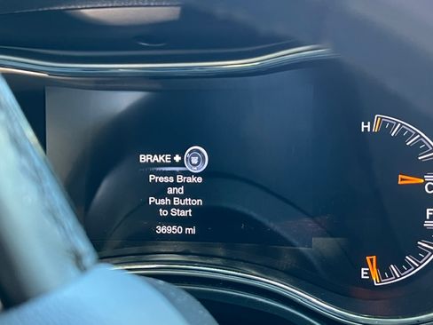 Used 2021 Jeep Grand Cherokee Limited w/ Quick Order Package 28K 80th AWD/4WD image 11