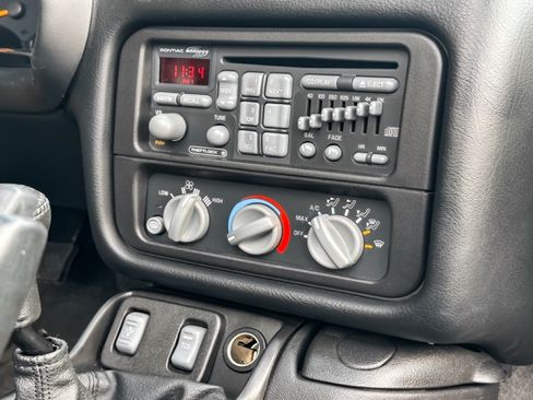 Used 2002 Pontiac Firebird Trans Am image 22