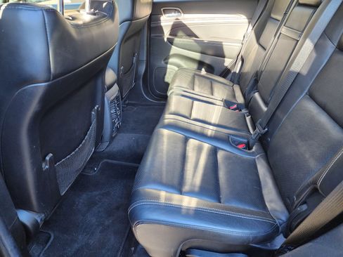 Used 2014 Jeep Grand Cherokee Limited w/ Luxury Group II image 11