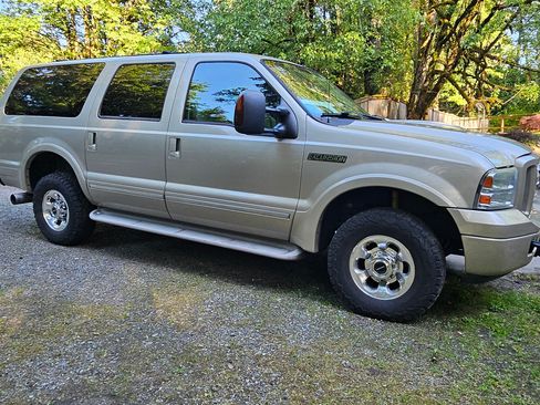 Used 2005 Ford Excursion Limited AWD/4WD image 1