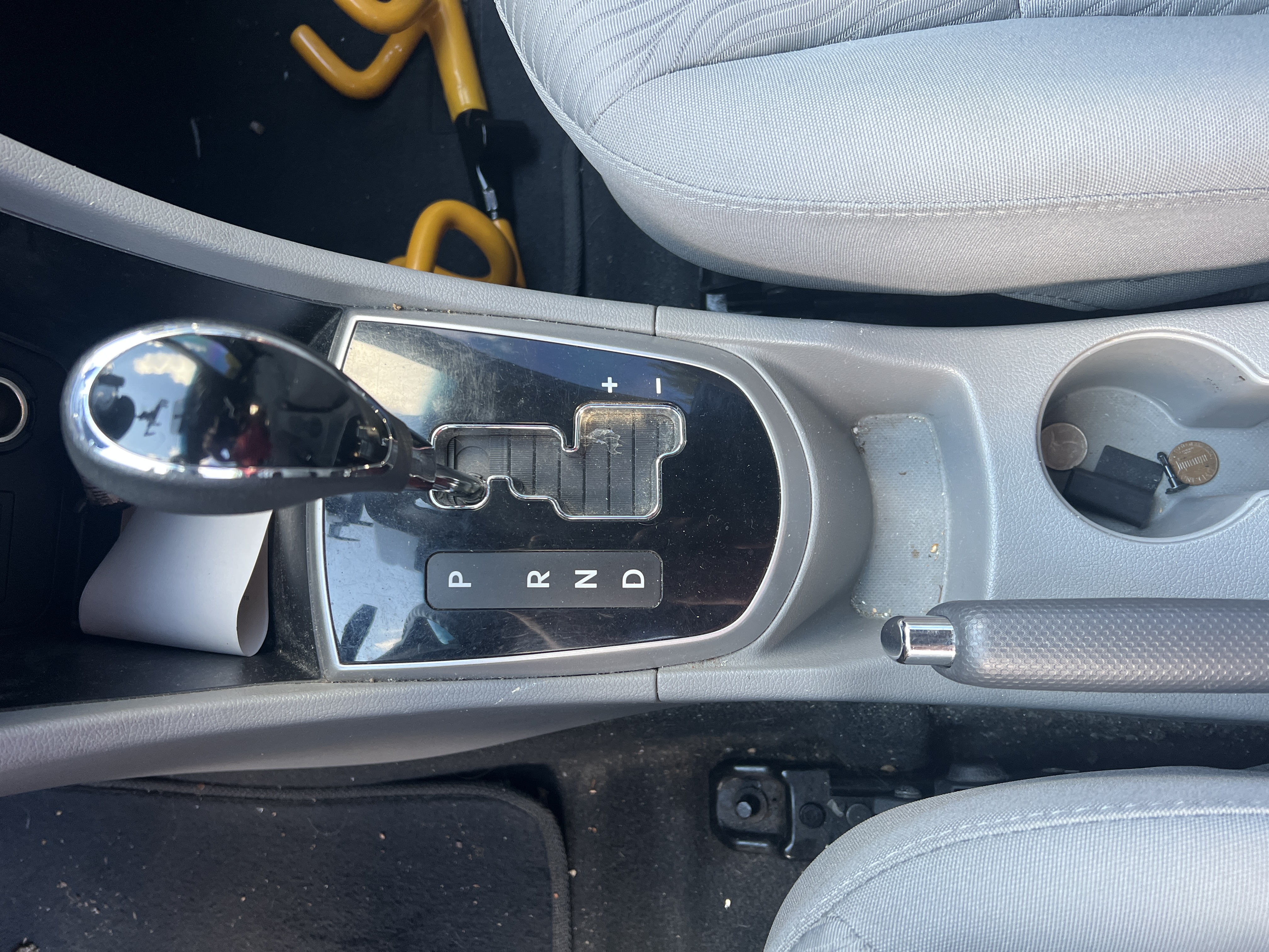 Used 2012 Hyundai Accent GLS w/ Premium Pkg 3 FWD image 4