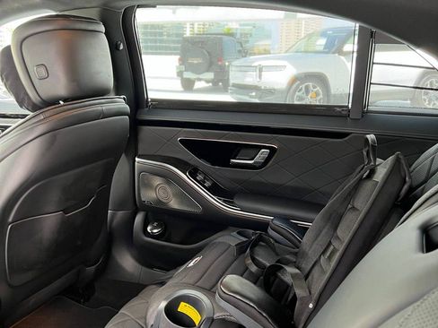 Used 2022 Mercedes-Benz S 500 S 500 4MATIC Sedan 4D image 8