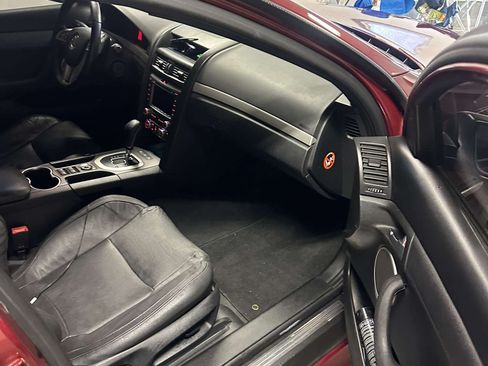 Used 2009 Pontiac G8 w/ Premium Package image 8