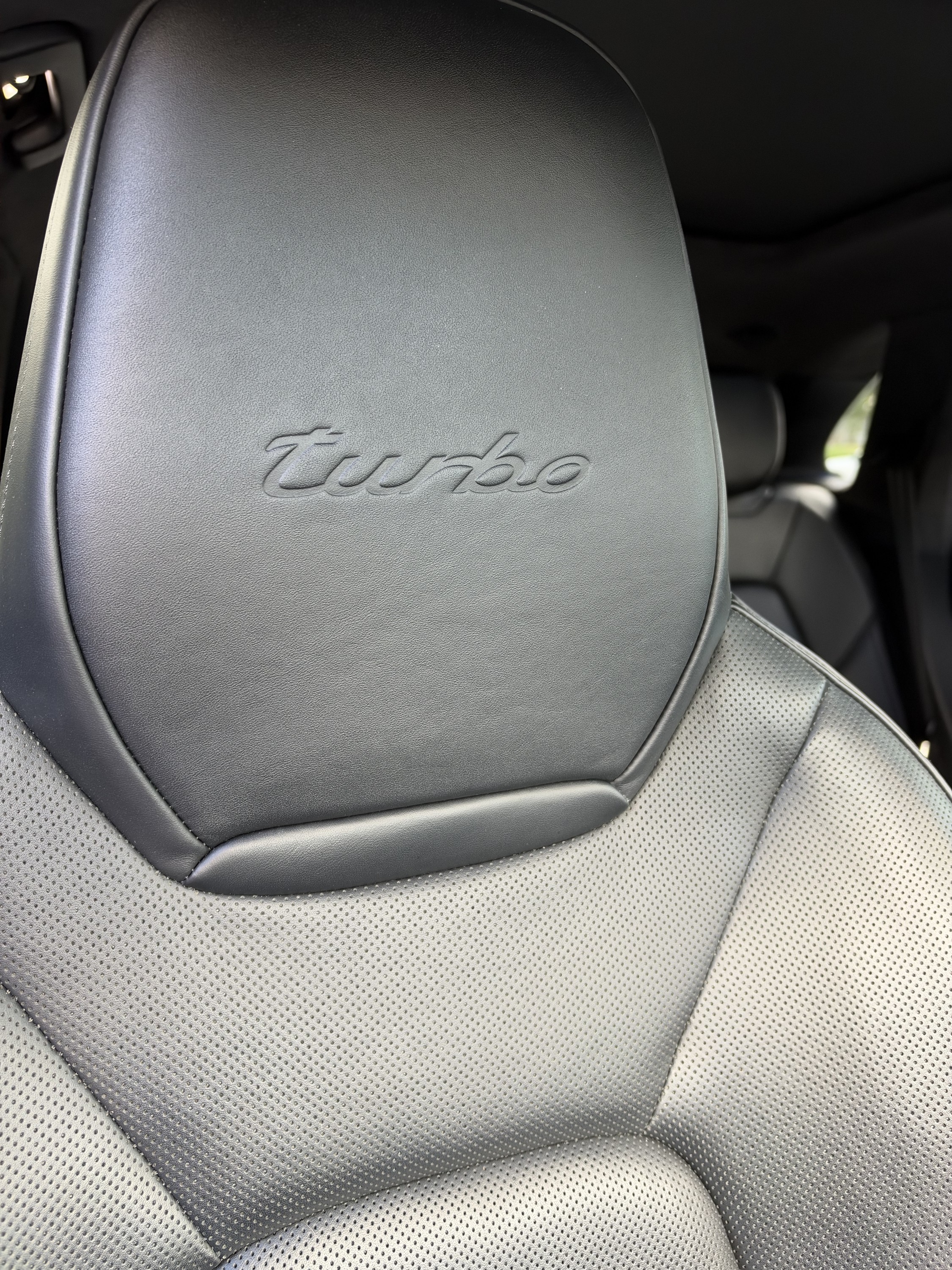 Used 2019 Porsche Cayenne Turbo AWD/4WD image 22