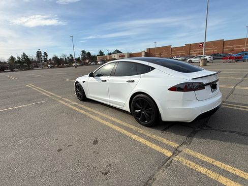Used 2022 Tesla Model S Standard Range image 8