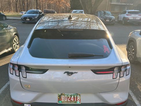 Used 2021 Ford Mustang Mach-E Select w/ Comfort/Appearance Package image 5