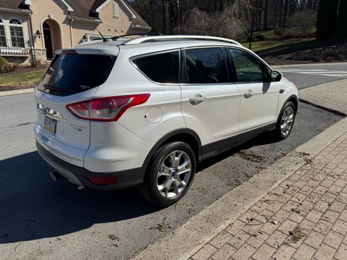Used 2014 Ford Escape Titanium image 5