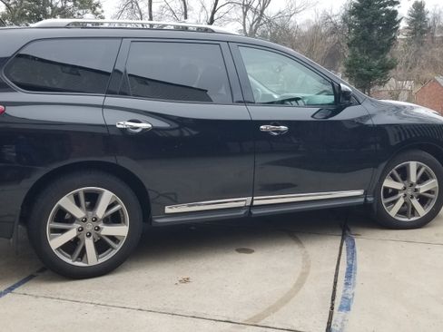 Used 2015 Nissan Pathfinder Platinum w/ Cargo Package image 8