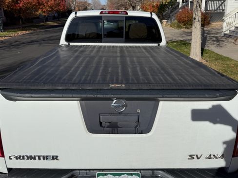 Used 2015 Nissan Frontier SV w/ SV Value Truck Package image 5