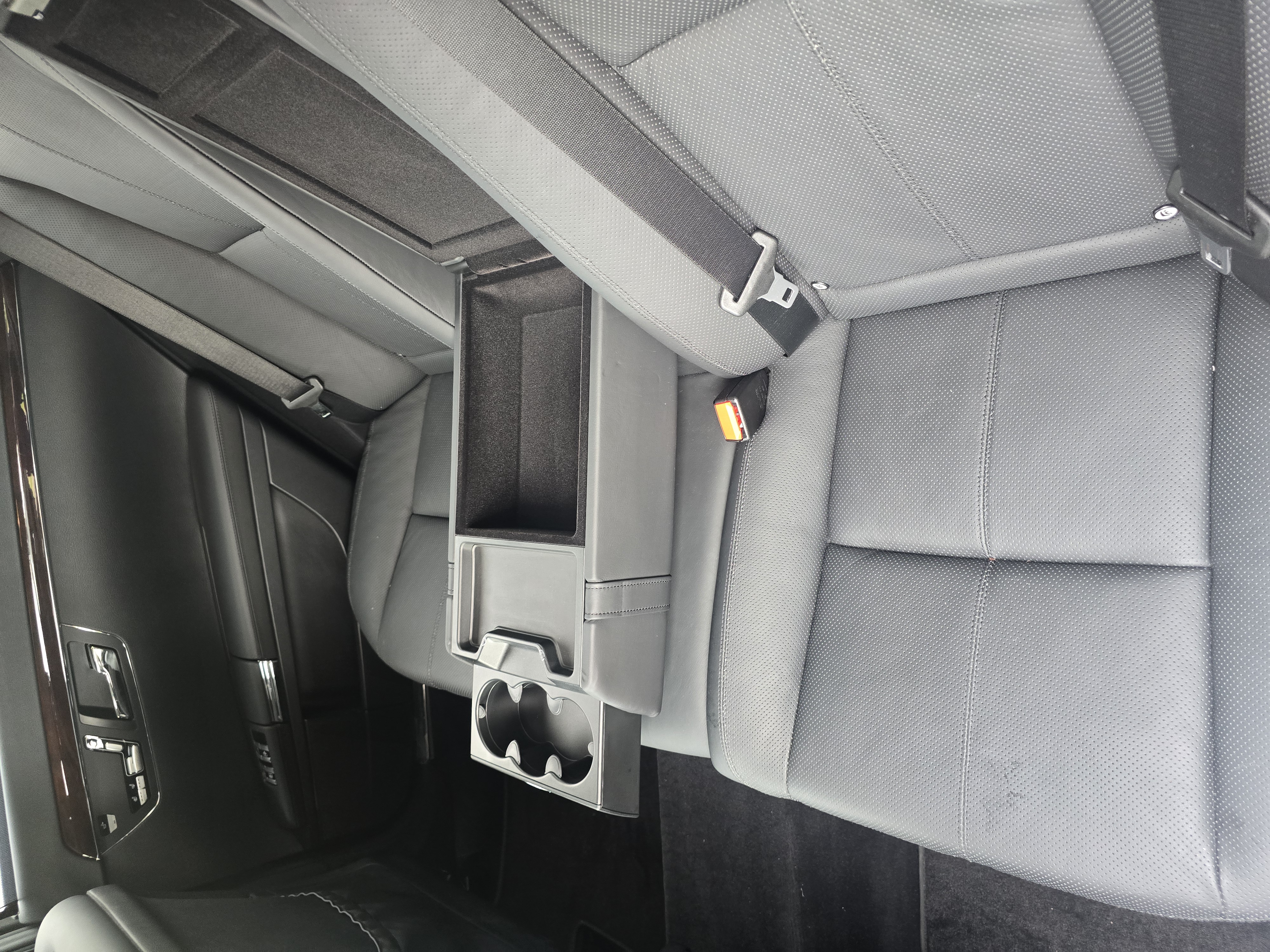 Used 2007 Mercedes-Benz S 550 4MATIC image 4