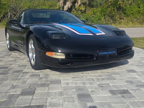 Used 2002 Chevrolet Corvette Convertible w/ Preferred Equipment Group2 image 1