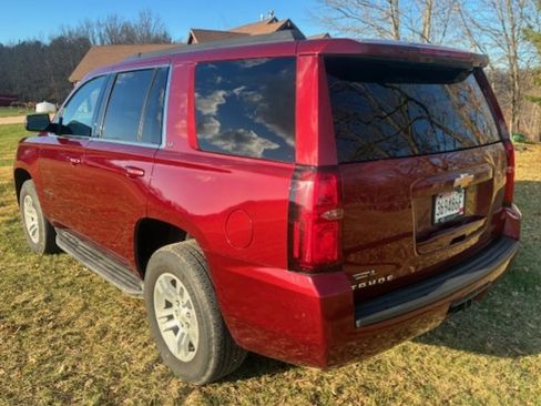 Used 2019 Chevrolet Tahoe LT w/ Luxury Package AWD/4WD image 8