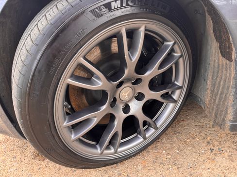 Used 2022 Tesla Model S Plaid image 11