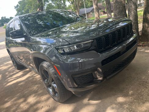 Used 2021 Jeep Grand Cherokee L Laredo AWD/4WD image 12