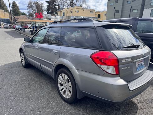 Used 2009 Subaru Outback 2.5i Limited image 5