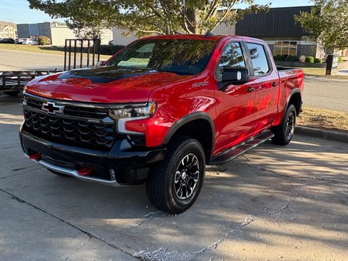 Used 2022 Chevrolet Silverado 1500 ZR2 w/ Technology Package image 1