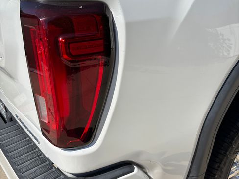 Used 2023 GMC Sierra 2500 Denali w/ Denali Ultimate Package AWD/4WD image 14