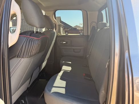 Used 2018 RAM 1500 Classic SLT image 26