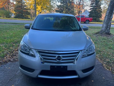Used 2015 Nissan Sentra SV image 2