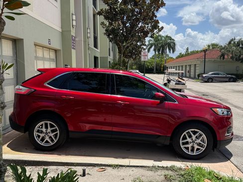 Used 2021 Ford Edge SEL w/ Convenience Package FWD image 8