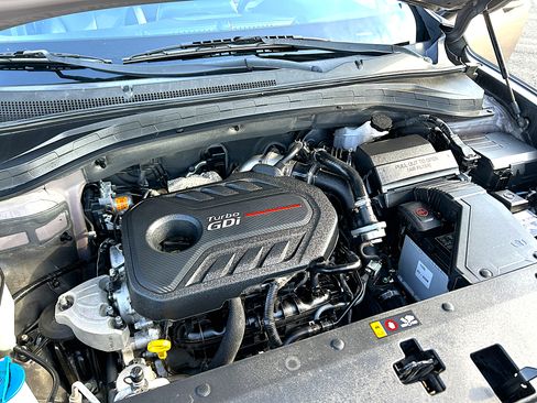 Used 2019 Hyundai Santa Fe Limited image 9