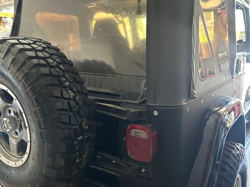 Used 2000 Jeep Wrangler Sahara AWD/4WD image 13