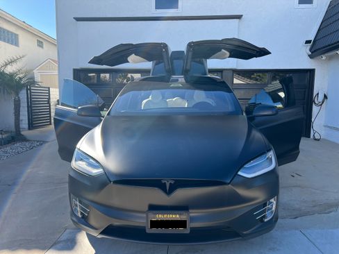 Used 2021 Tesla Model X Long Range image 8
