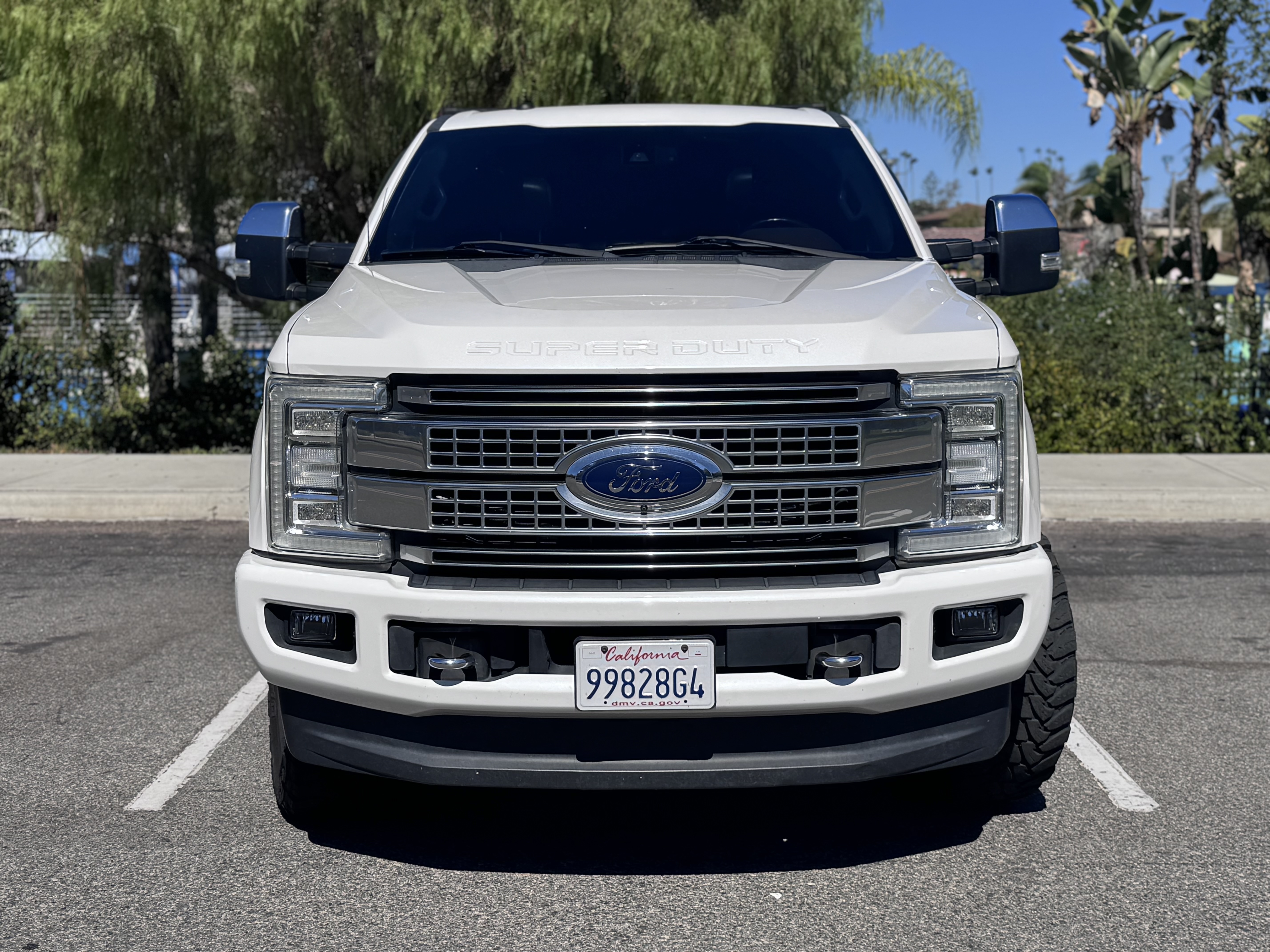 Used 2018 Ford F350 Platinum w/ Platinum Ultimate Package AWD/4WD image 10