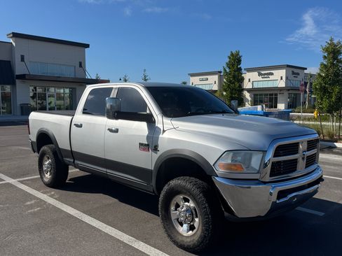 Used 2011 RAM 2500 SLT image 5