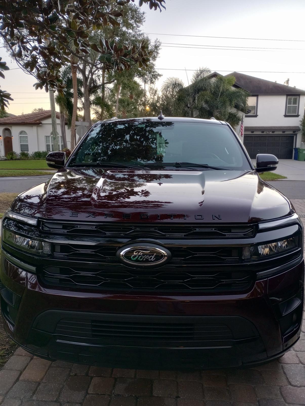 Used 2024 Ford Expedition Max Limited RWD image 1