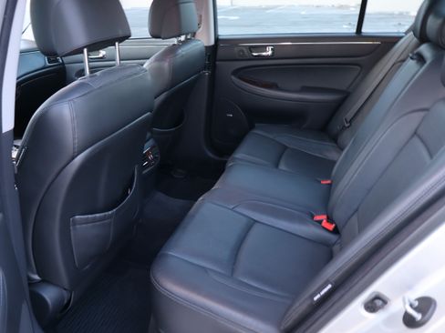 Used 2011 Hyundai Genesis 3.8 w/ Technology Pkg 4 image 21