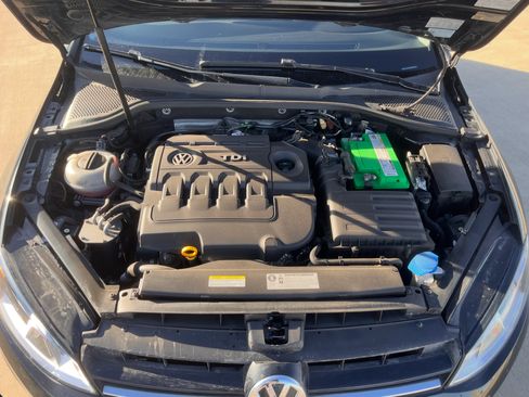 Used 2015 Volkswagen Golf TDI S image 13