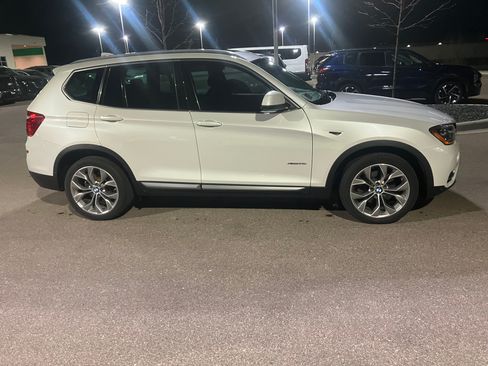 Used 2017 BMW X3 xDrive35i image 2