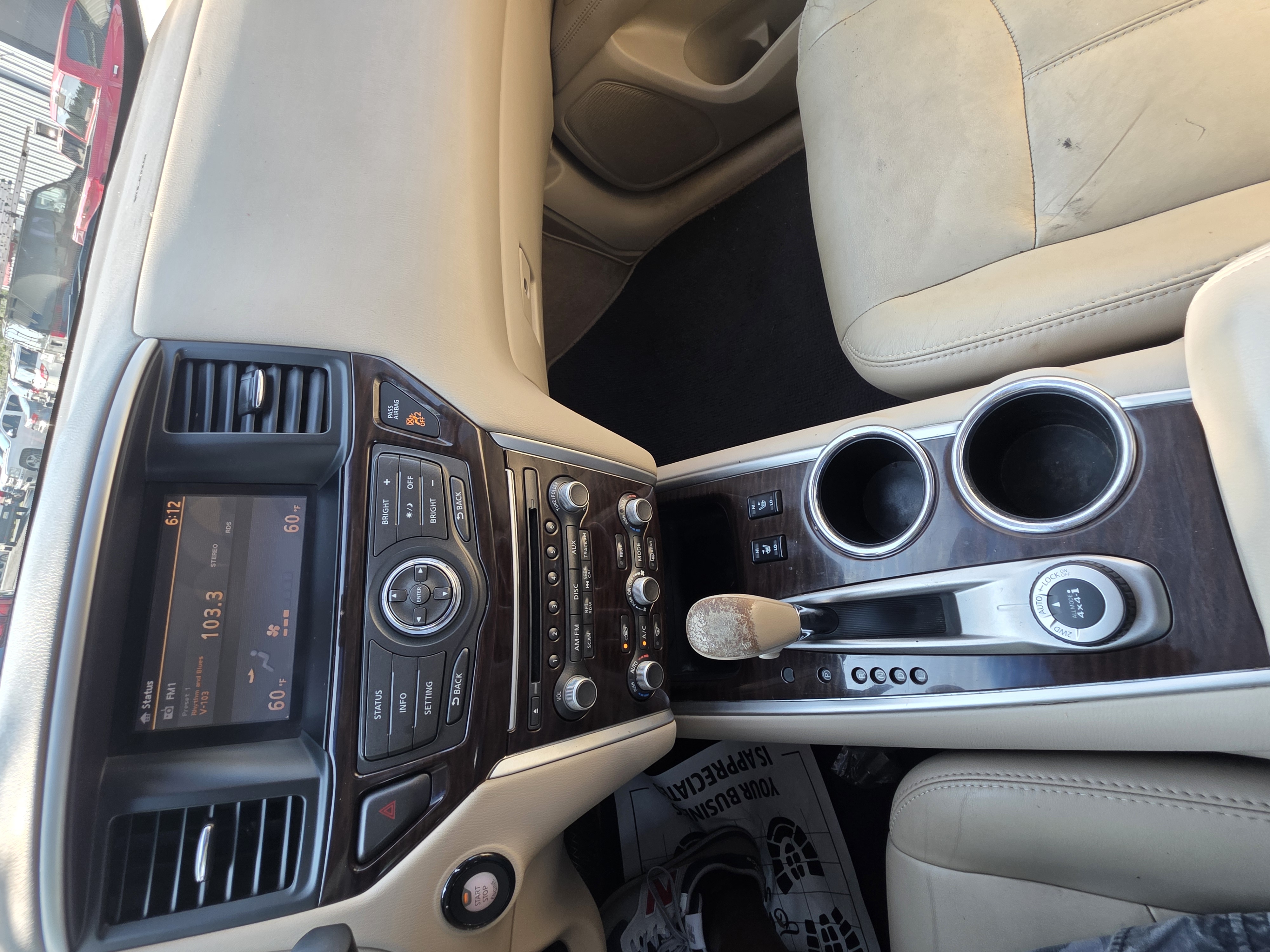 Used 2014 Nissan Pathfinder SL w/ SL Premium Package AWD/4WD image 11