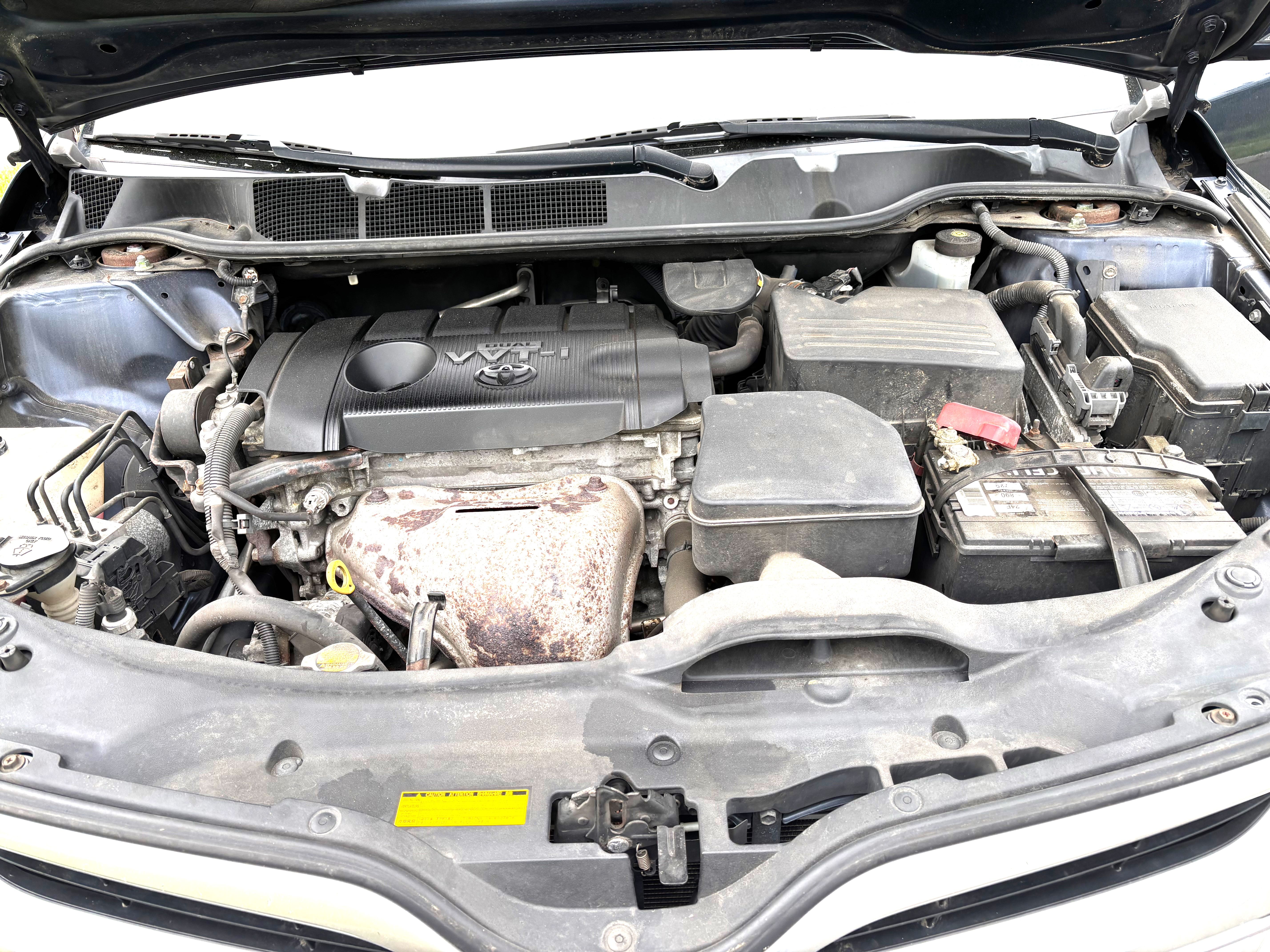 Used 2015 Toyota Venza LE AWD/4WD image 16