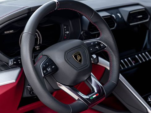 Used 2020 Lamborghini Urus image 9