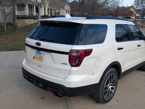 Used 2017 Ford Explorer Sport w/ Equipment Group 401A image 5