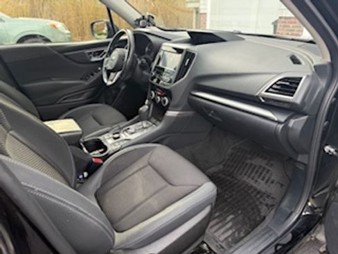 Used 2020 Subaru Forester Premium image 5